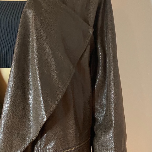 Vintage vegan brown snake printed brown jacket! - Picture 4 of 16